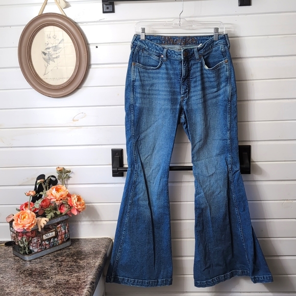 New Wrangler bell bottoms - Picture 1 of 5
